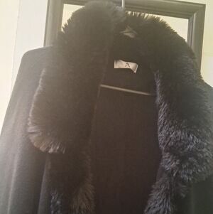 Black Faux Fur Trim Poncho/cape